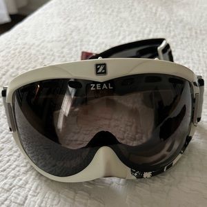 Zeal Optics Polarized Goggles NWT